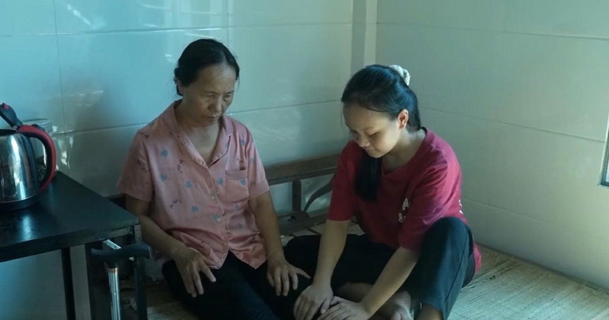 Chồng mất vì ung thư, cảnh 4 mẹ con ăn chung một đĩa rau gây xót xa