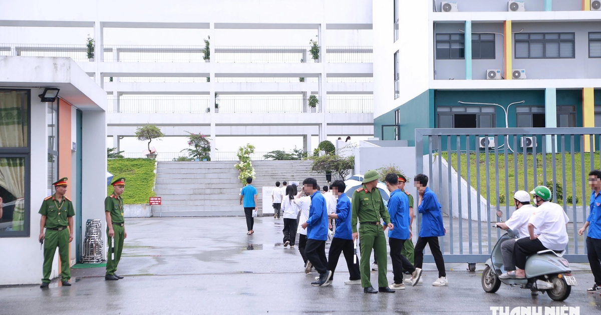 Đề thi lại môn tiếng Anh ở Tuyên Quang: Từ vựng pháp lý dày đặc, thời sự
