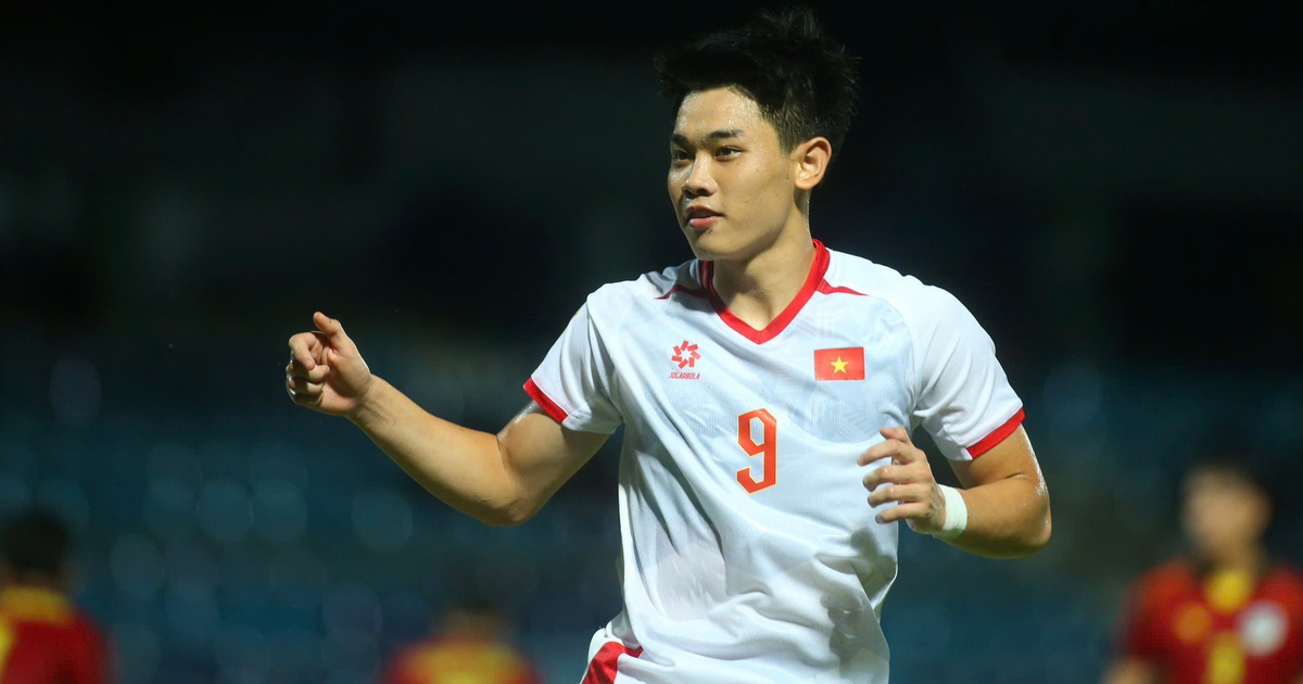 Đình Bắc bất ngờ được AFF vinh danh đặc biệt ngay trước thềm bán kết ASEAN Cup