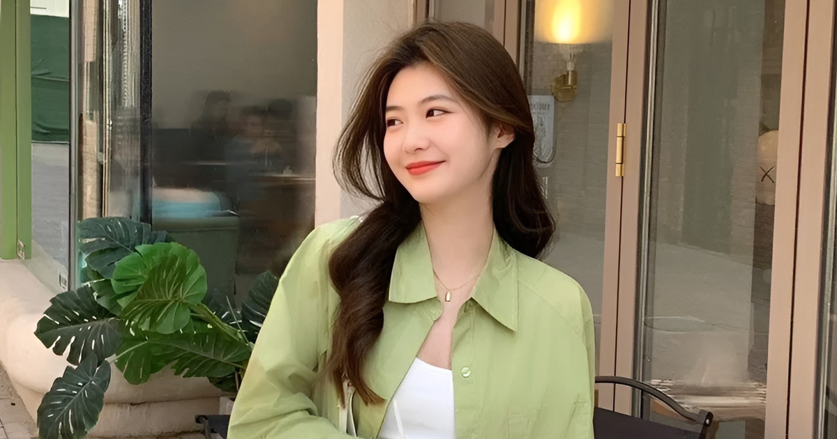 Tôn làn da trắng với trang phục màu xanh bơ dịu mát