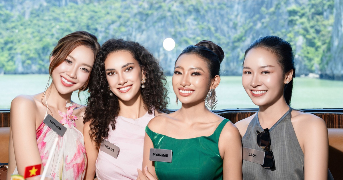 Bảo Ngọc và thí sinh Hoa hậu Thế giới du ngoạn vịnh Hạ Long