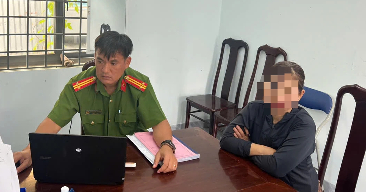 Làm việc với người phụ nữ giữ xe tự phát nói xấu lực lượng công an