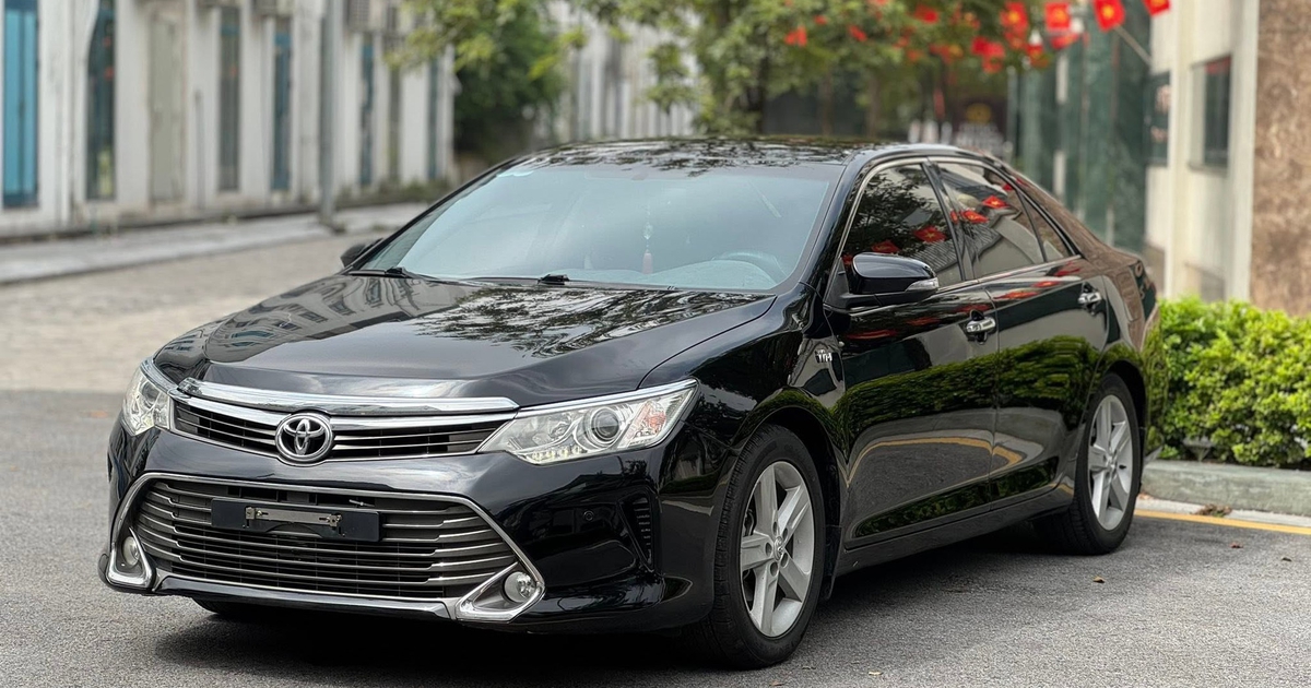 Toyota Camry đời 2016 giá chưa tới 600 triệu đồng có nên mua?