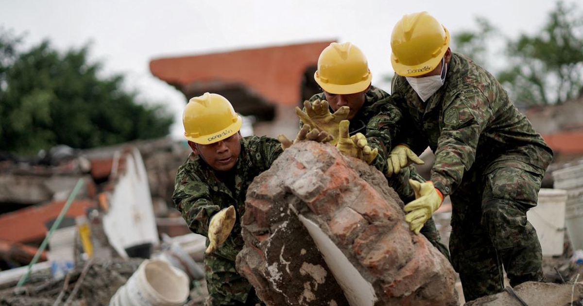 Bộ trưởng Colombia bị chỉ trích vì đi nghỉ mát ngay sau động đất