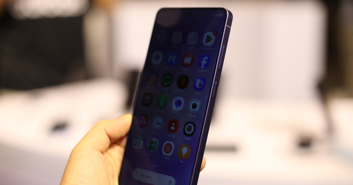 Màn hình chống nhìn trộm Galaxy S26 Ultra thắng giải Màn hình của năm