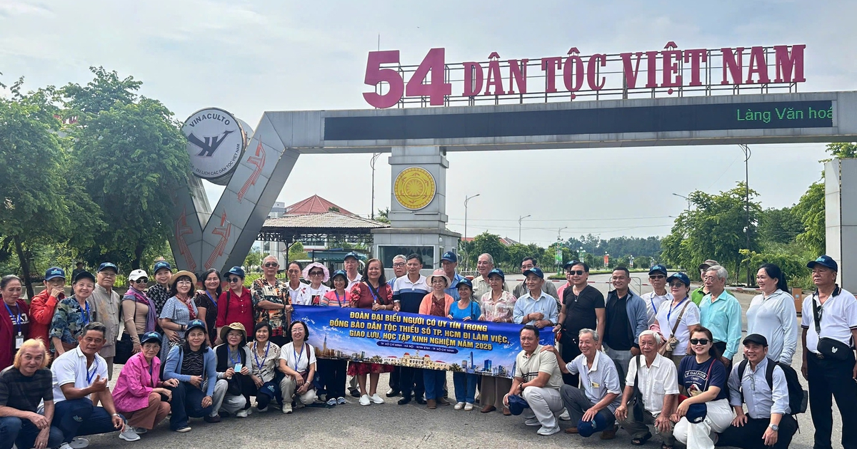 Người có uy tín trong đồng bào dân tộc thiểu số TP.HCM học hỏi mô hình hay
