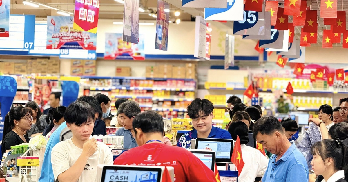 Saigon Co.op khởi động tháng mua sắm hàng Việt và "30 năm Tự hào siêu thị Việt"