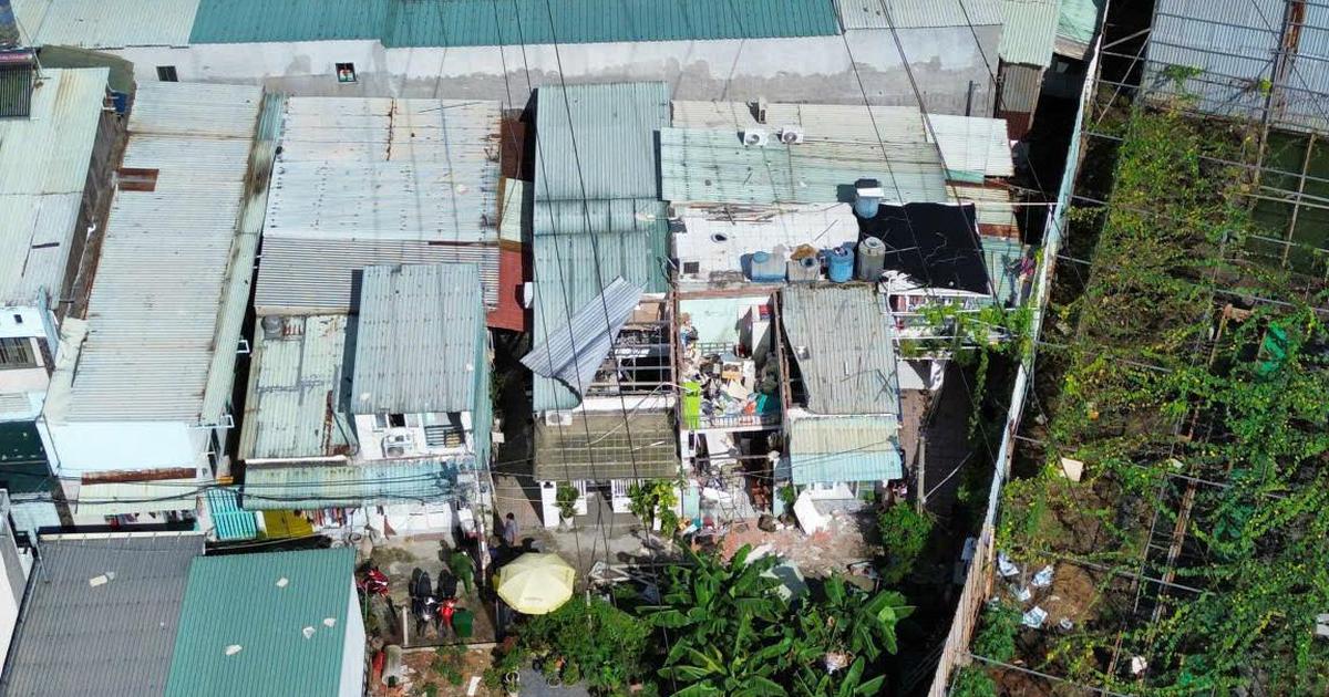 TP.HCM: Nghi rò rỉ khí gas gây nổ lớn, sập mái nhà, 2 người bị thương