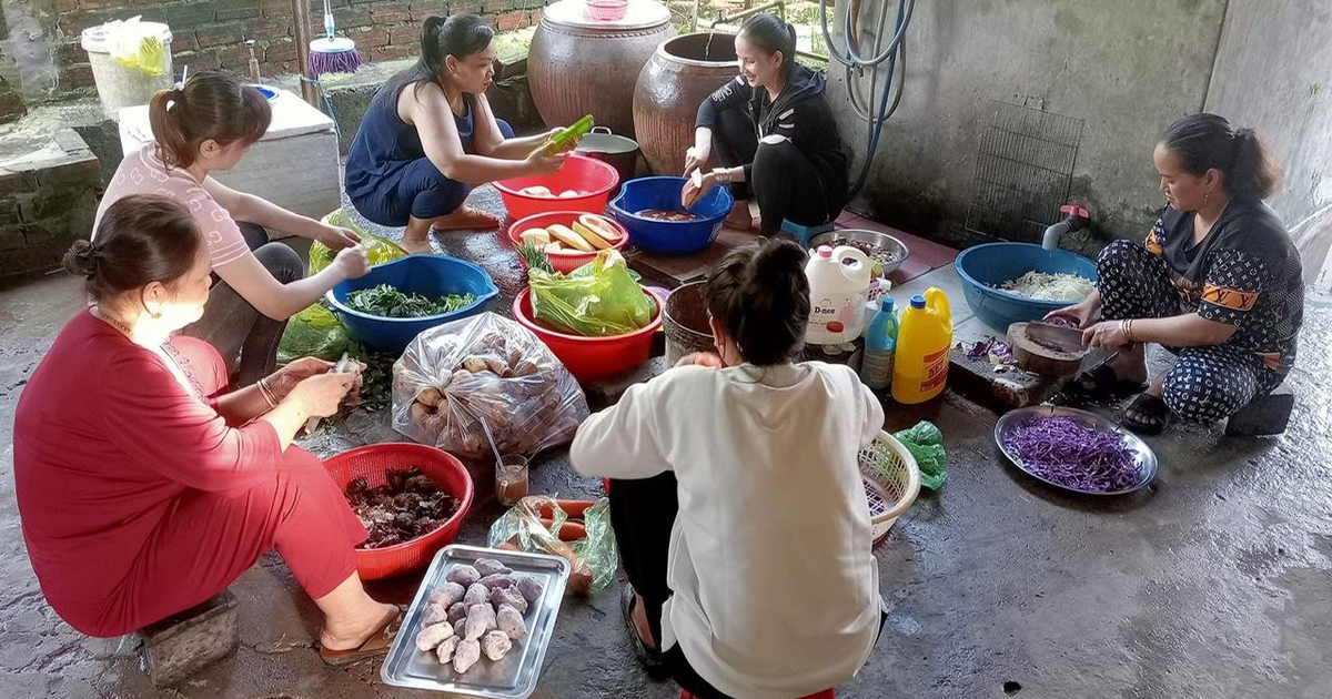 Đ&aacute;m giỗ miền T&acirc;y: Sao h&agrave;ng x&oacute;m chưa được mời đ&atilde; sang phụ?