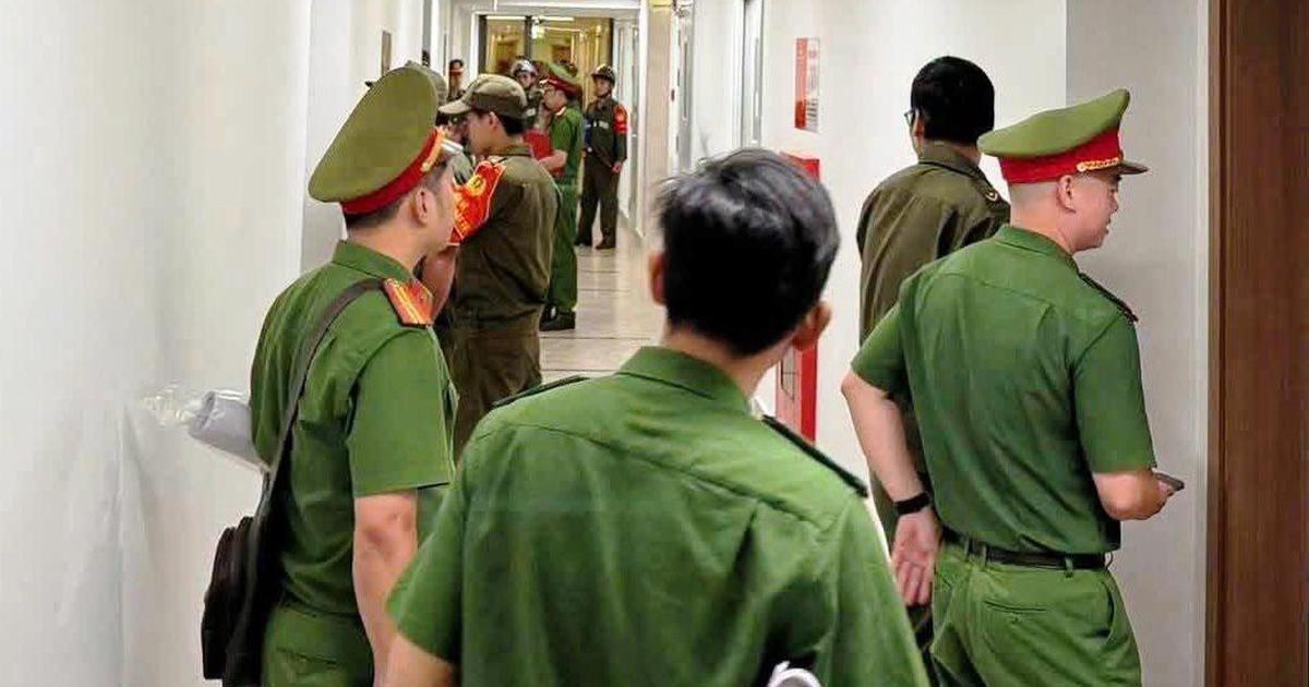 Đ&agrave; Nẵng: Kiểm tra chung cư cao cấp, ph&aacute;t hiện 2 người nước ngo&agrave;i dương t&iacute;nh ma t&uacute;y