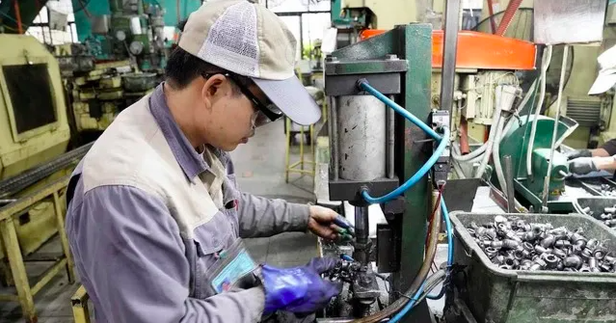 Từ tháng 8, ưu đãi 5% cho nhà đầu tư ứng dụng công nghệ tiên tiến, siết quản lý AI rủi ro cao