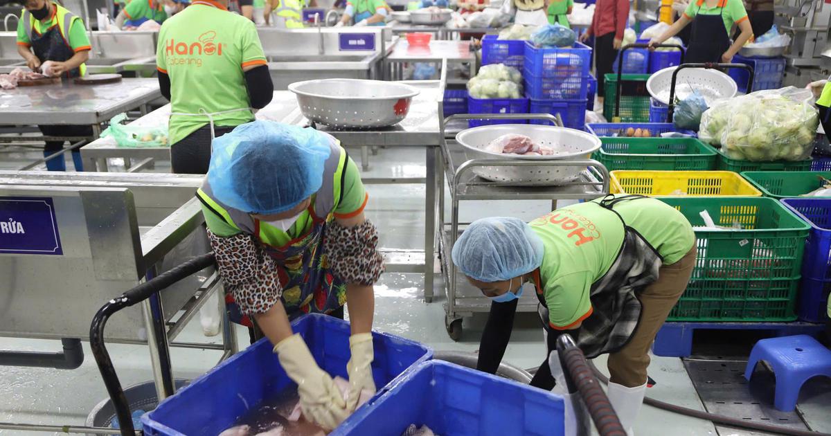 Giám sát bữa ăn bán trú qua điện thoại