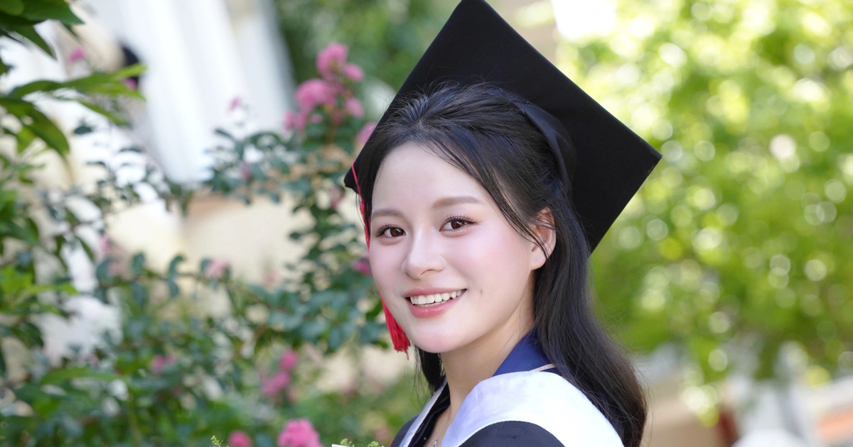 Nữ sinh khiến hội trường lặng đi với lời cảm ơn bố mẹ trong ngày tốt nghiệp
