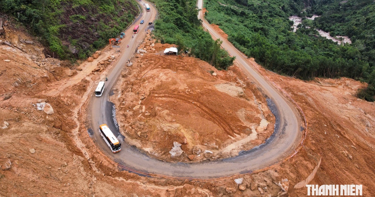 Đèo nối Nha Trang - Đà Lạt dừng giao thông cục bộ để sửa chữa sạt lở
