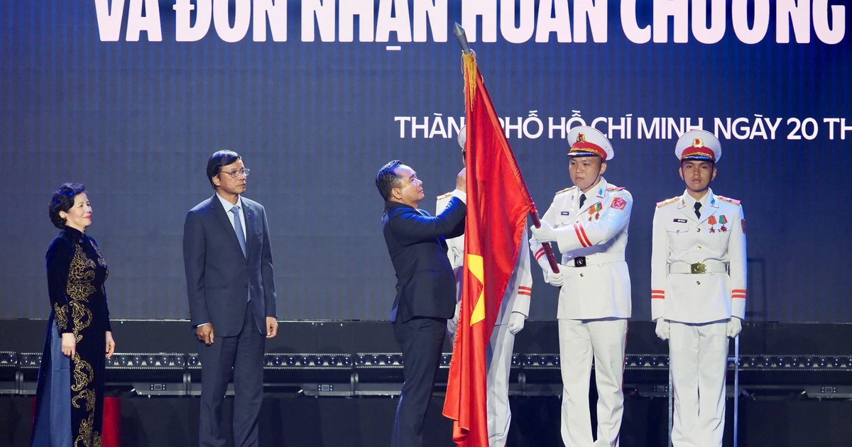 Vinamilk đón nhận Huân chương Độc lập hạng nhất tại dấu mốc tuổi 50