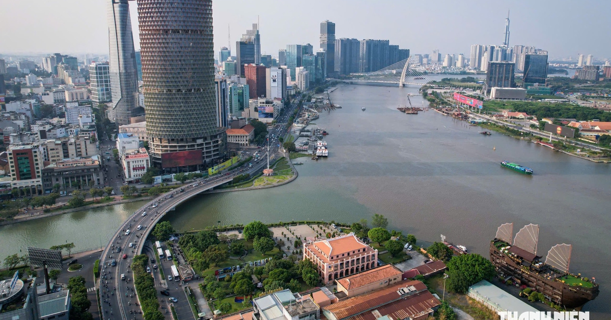 Sông Sài Gòn - hình hài đô thị TP.HCM 100 năm