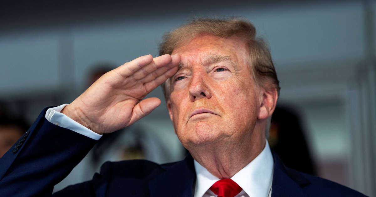 Ông Trump tuyên bố Iran đang 'sụp đổ hoàn toàn'