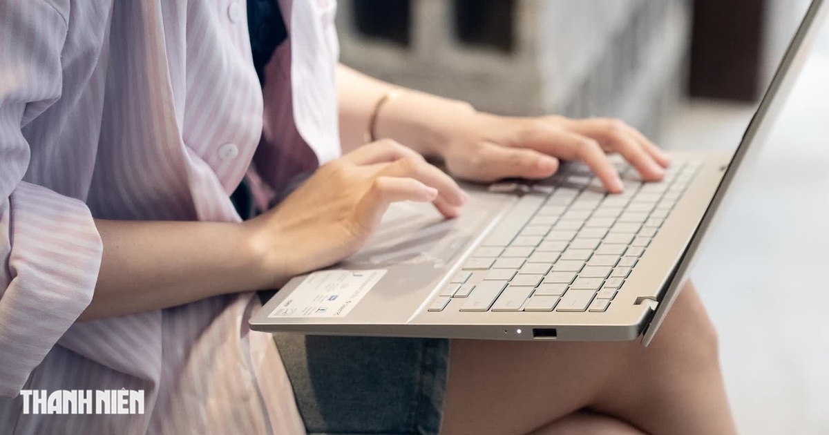 Vì sao Zenbook đắt hơn Vivobook dù nhiều thông số khá tương đồng?