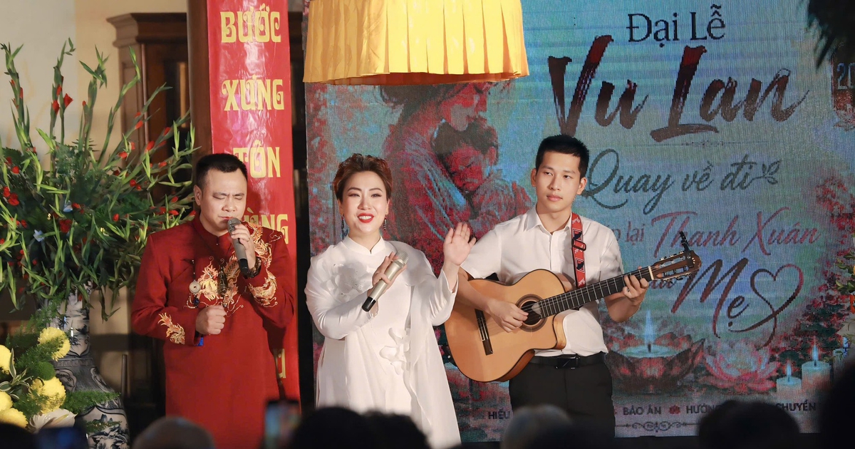 NSND Tự Long lần đầu song ca cùng Hiền Anh ca khúc 'Mẹ yêu con'