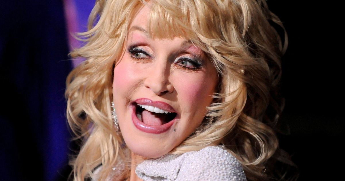 Tổng thống Donald Trump và nước Mỹ tưởng nhớ huyền thoại Dolly Parton