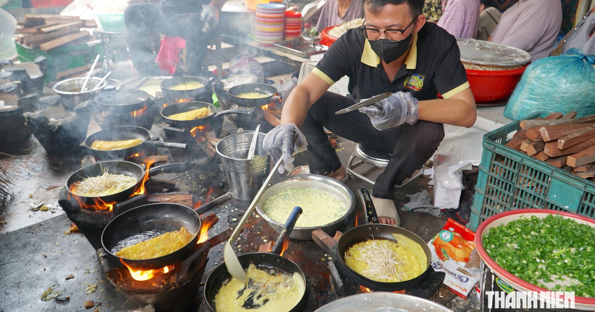 Đại tiệc buffet chay miễn ph&iacute; rằm th&aacute;ng 7 ở ng&ocirc;i ch&ugrave;a cổ 300 năm tuổi