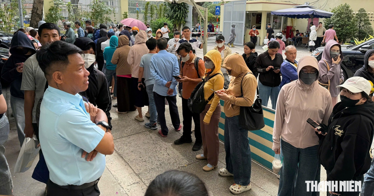 Ùn tắc, 'sốt' sách giáo khoa tại TP.HCM: Nhà xuất bản giáo dục Việt Nam nói gì?