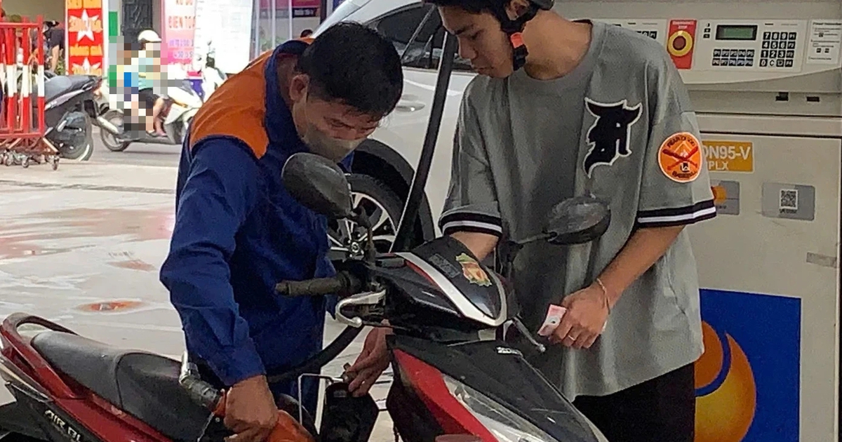 Giá xăng dầu mới nhất, áp dụng từ 15 giờ hôm nay 27.8