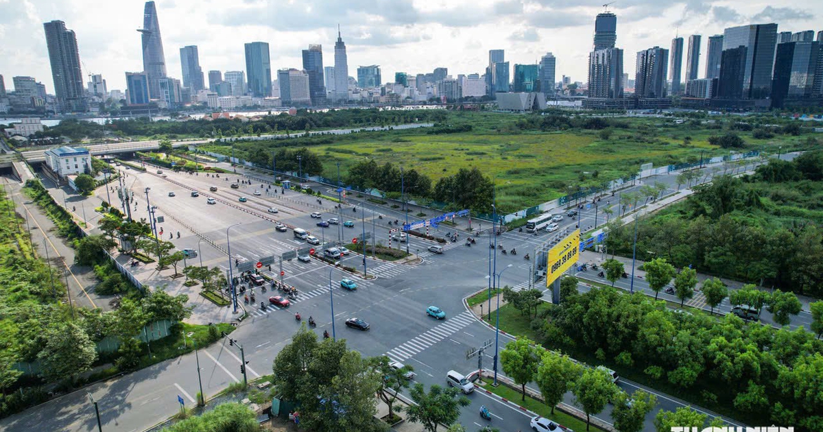 Nâng tiền đặt trước đấu giá đất: Chống bỏ cọc nhưng đừng loại người mua thật