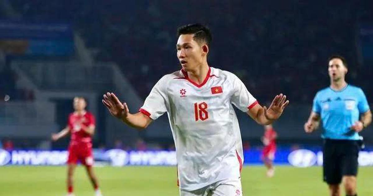 Màn ăn mừng của Hai Long gây sốt, trận Việt Nam đấu Indonesia lập kỷ lục