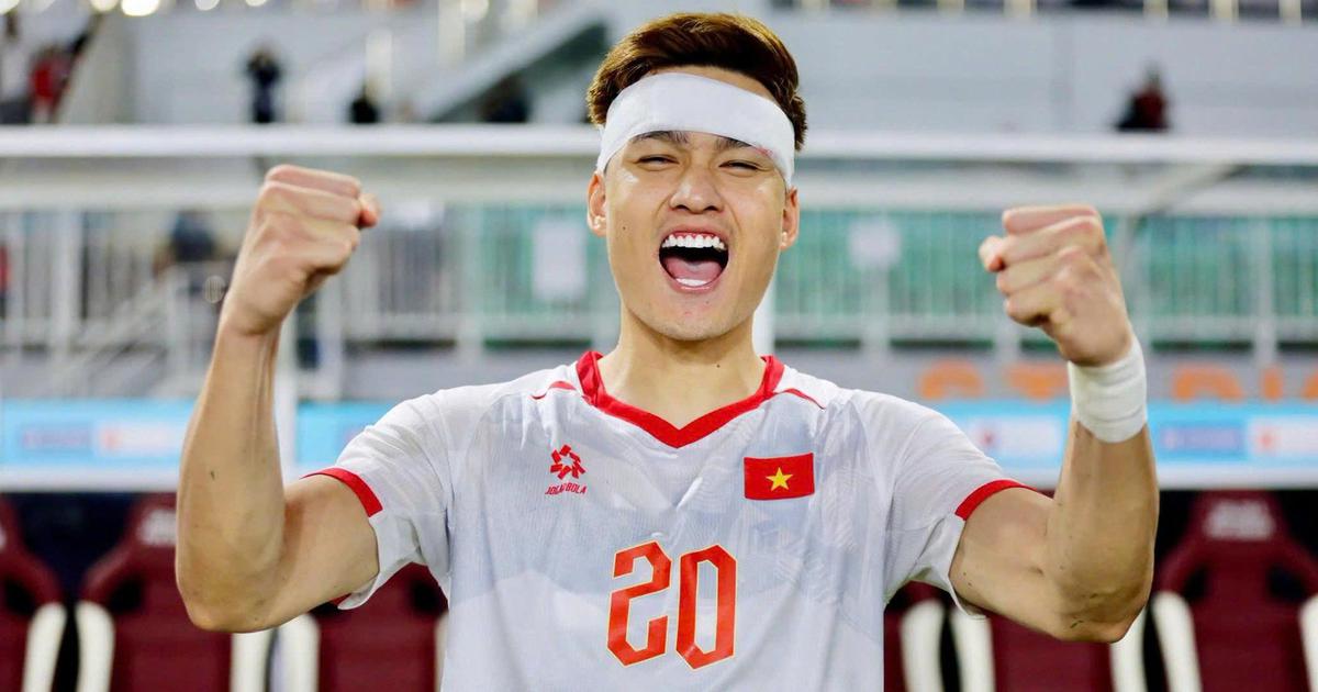 Hai Long lý giải màn ăn mừng trước Indonesia, chấn thương đầu của Việt Anh ra sao?