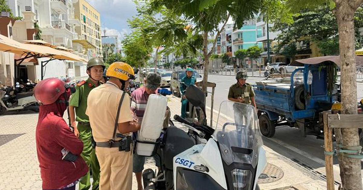 Hàng loạt xe 3 bánh ở TP.HCM bị CSGT tịch thu vì không có giấy tờ