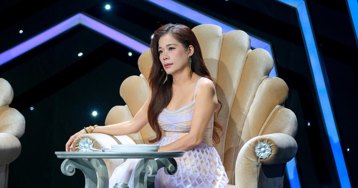 Nữ ca sĩ từng vắng bóng showbiz 10 năm, cuộc sống ra sao ở tuổi 54?