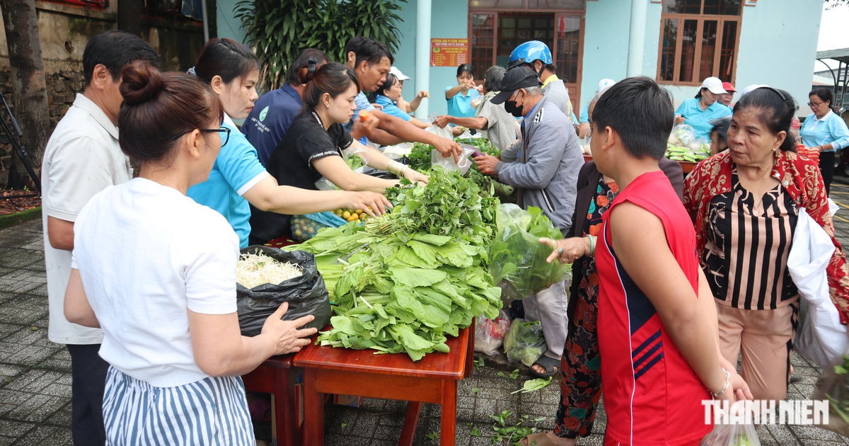 Chuyện tử tế: 10 năm "gian hàng 0 đồng" hỗ trợ người khó khăn ở Đồng Nai