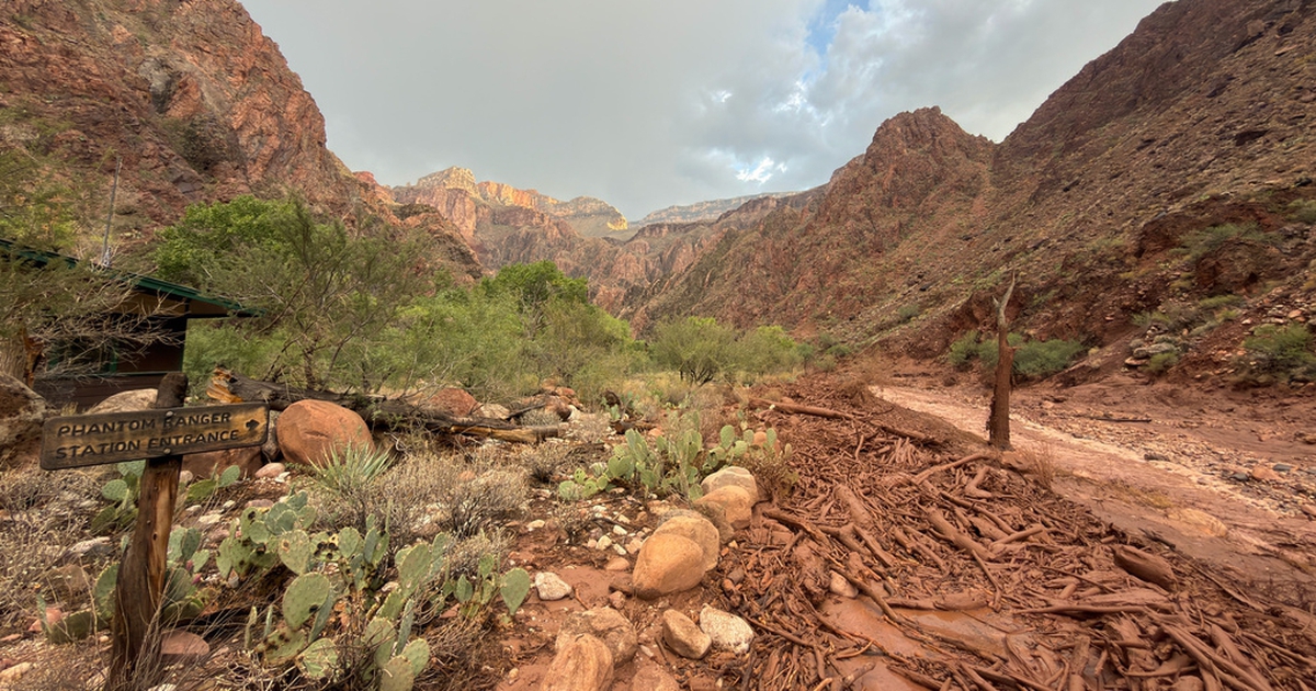 Nhiều người mất t&iacute;ch sau khi lũ qu&eacute;t ở Grand Canyon của Mỹ