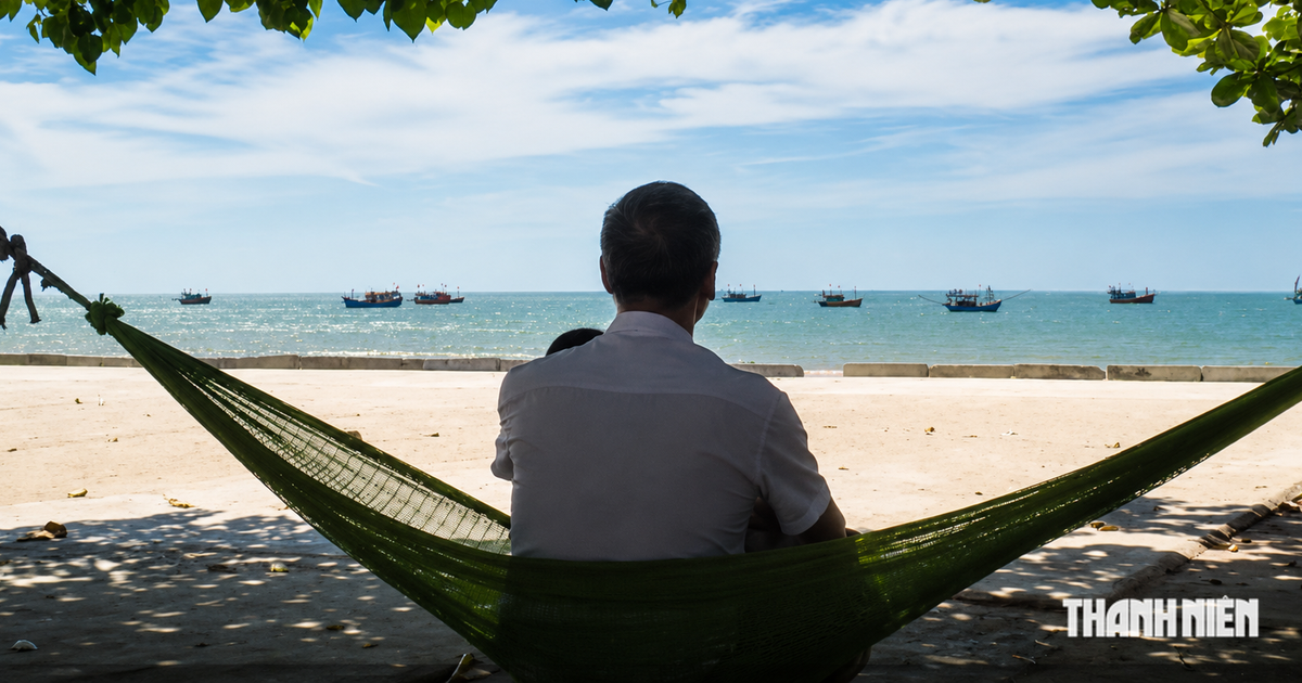 Chuyện lạ ở l&agrave;ng biển Cảnh Dương 400 năm tuổi, nơi đ&agrave;n &ocirc;ng biết h&aacute;t ru
