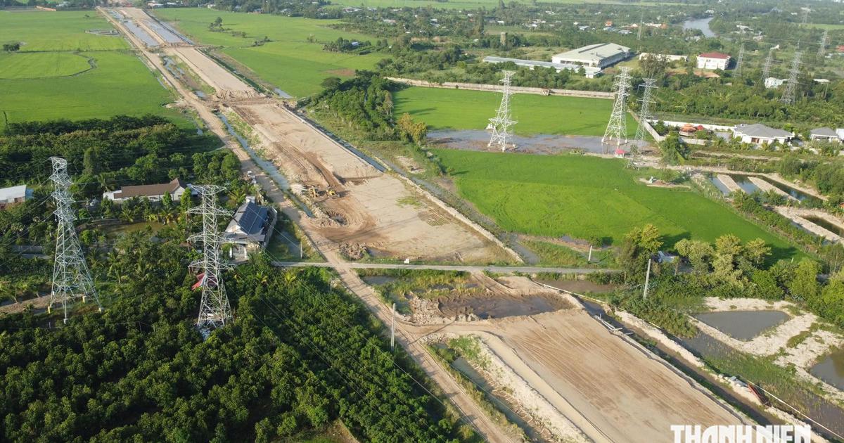 Nhiều đường nội đồng bị cao tốc Mỹ An - Cao Lãnh chia cắt