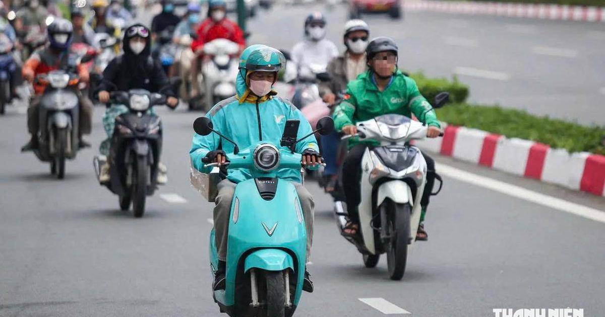 Tài xế chạy Grab, Xanh SM... khai, nộp thuế thu nhập cá nhân thế nào?
