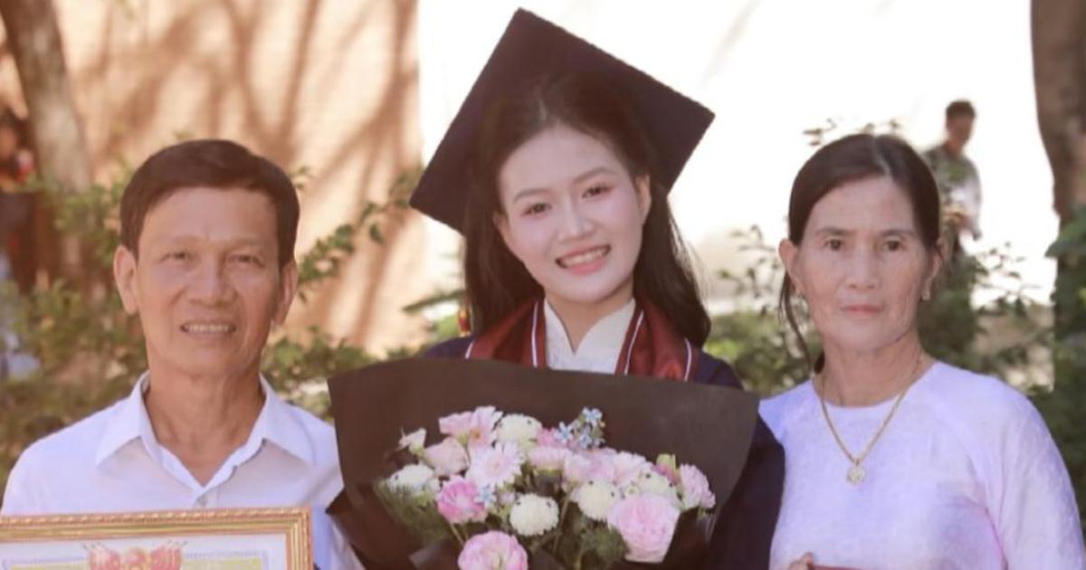 Trào lưu xúc động của người trẻ: Tự hào khi được gọi 'đây là ba mẹ tôi'