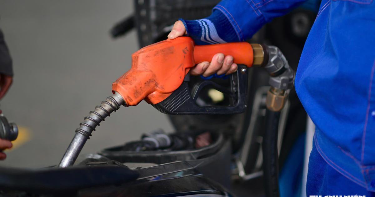 Giá xăng dầu hôm nay 5.8.2026: Giữ đà lao dốc