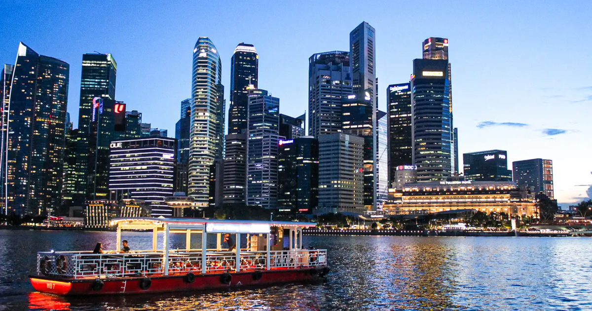 Ngắm Singapore từ mặt nước: Hành trình khác giữa lòng đảo quốc