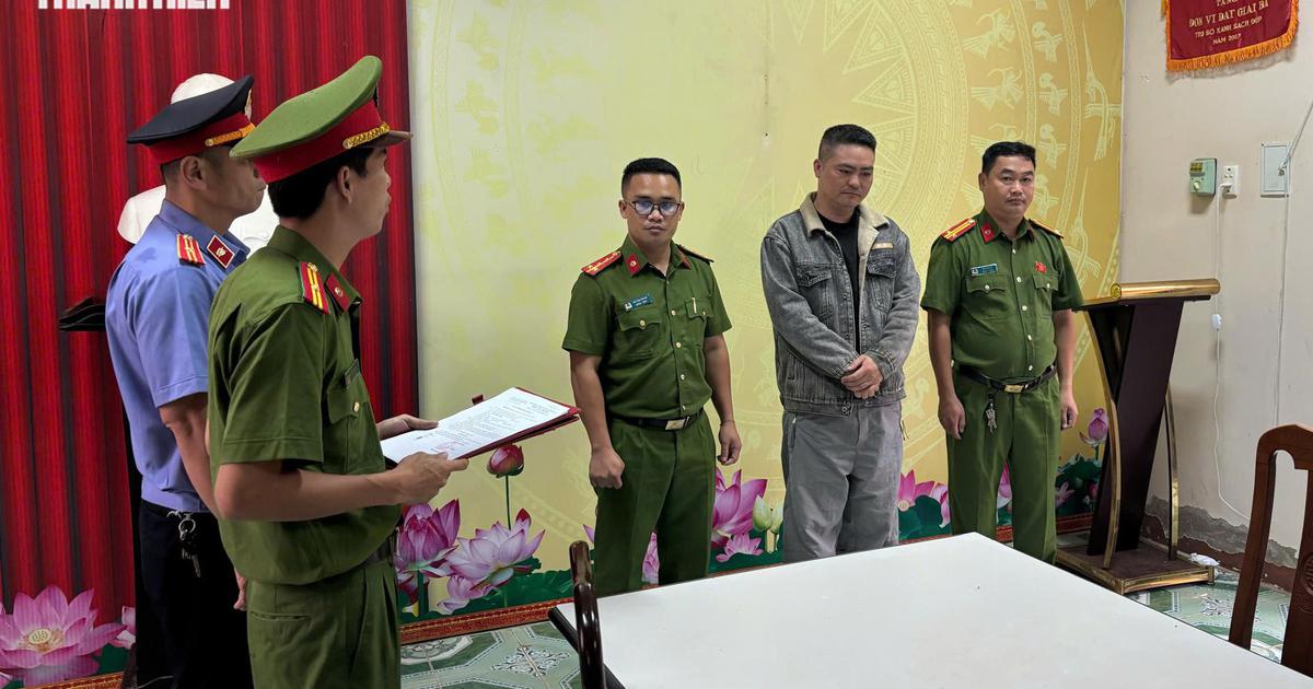 Bắt 4 xe tải chở gần 50 tấn hàng lậu gần biên giới