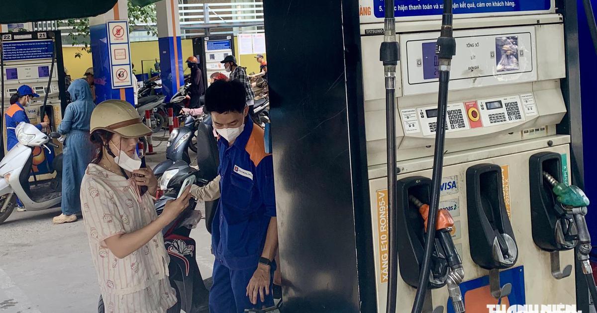 Giá xăng dầu đồng loạt giảm mạnh từ 15 giờ hôm nay