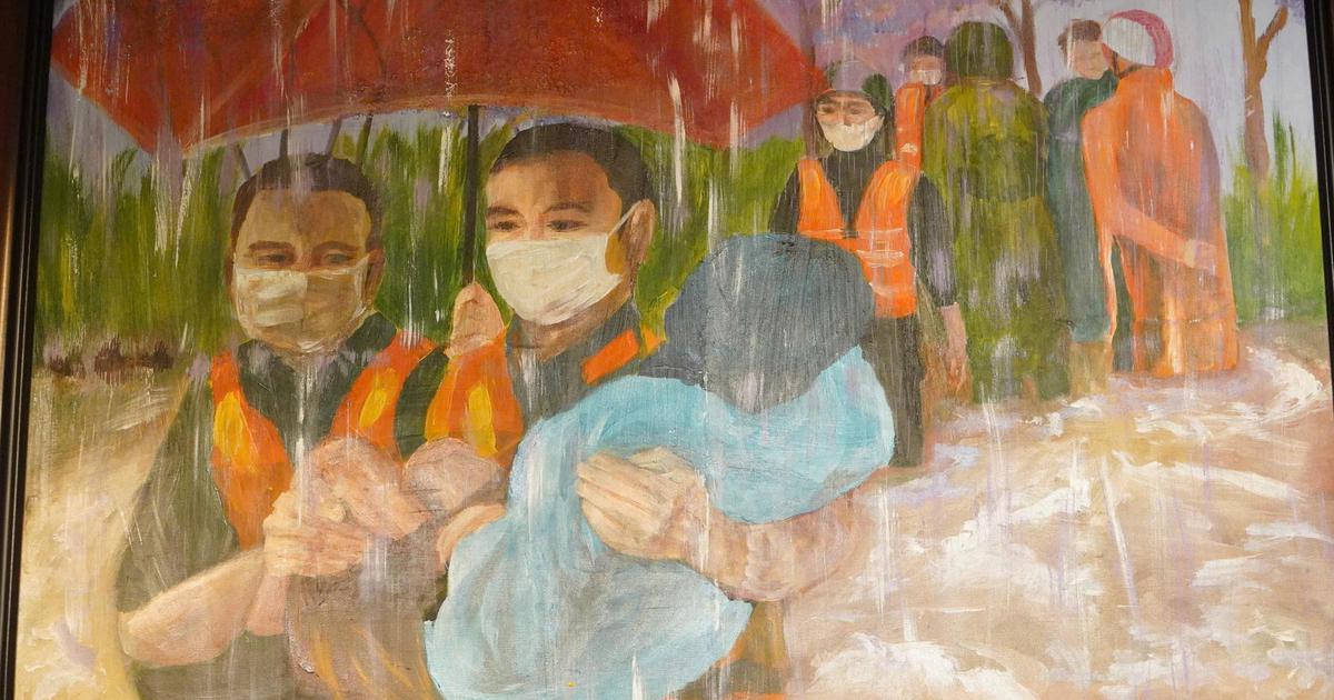 Những câu chuyện tình quân dân từ phòng tranh