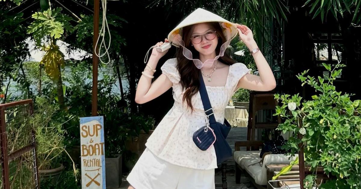 Áo cổ vuông giấu khuyết điểm bắp tay đầy tinh tế