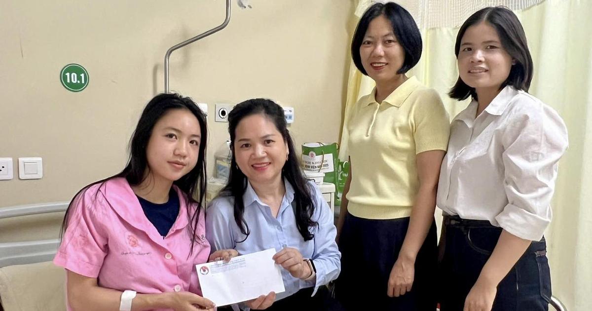 'Hot girl' Trần Thị Duyên phẫu thuật thành công chấn thương dây chằng, lãnh đạo VFF thăm hỏi