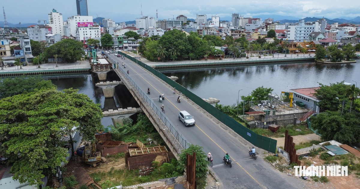 Mở rộng cầu Vỹ Dạ thêm 2 làn xe, 5 năm vẫn chưa về đích