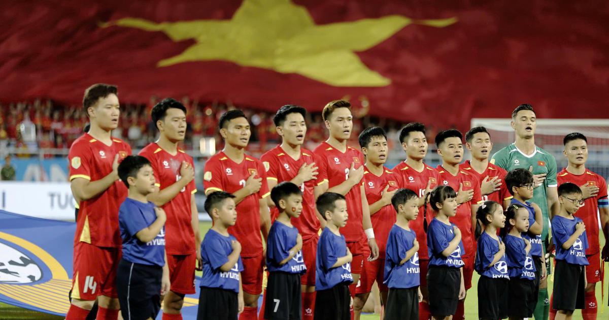 Chưa biết Việt Nam đá bán kết với ai, vé lượt về ở Mỹ Đình đã sốt ‘sình sịch’