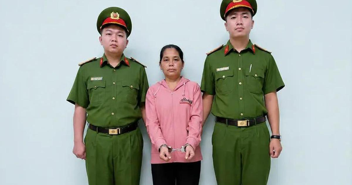 Bắt khẩn cấp bảo mẫu có hành vi bạo hành trẻ em ở mầm non Lá Xanh