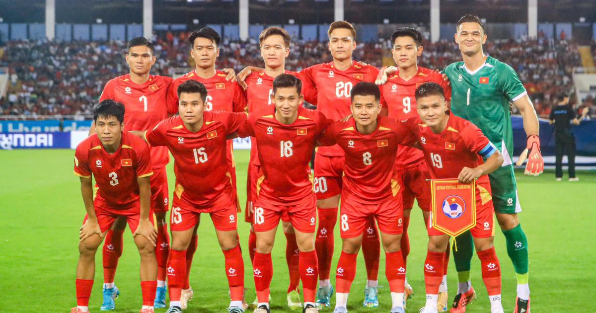 Ông Kim đi tìm sự ổn định cho đội tuyển Việt Nam