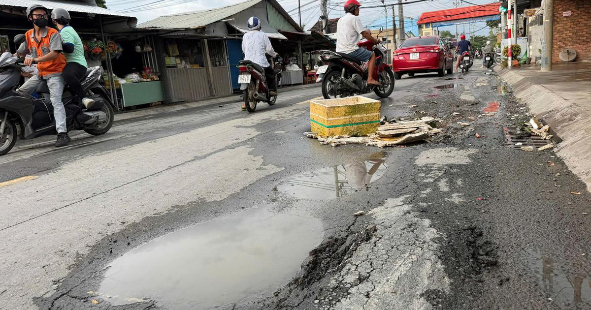 Đường mới sửa đã bong tróc, sụt lún gây mất an toàn giao thông